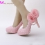 꽃이있는 핑크색 신발