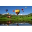 Балони над реката