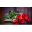 Μπουκέτο με κόκκινα τριαντάφυλλα