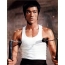 Juoda ir balta nuotrauka su Bruce Lee