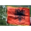 Bandera albanesa a la cara