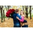 Fyren og jenta, en bukett med røde roser