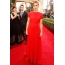 Emmy i en rød lang kjole
