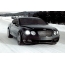 Černý Bentley ve sněhu