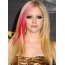 Avril med rødt hår